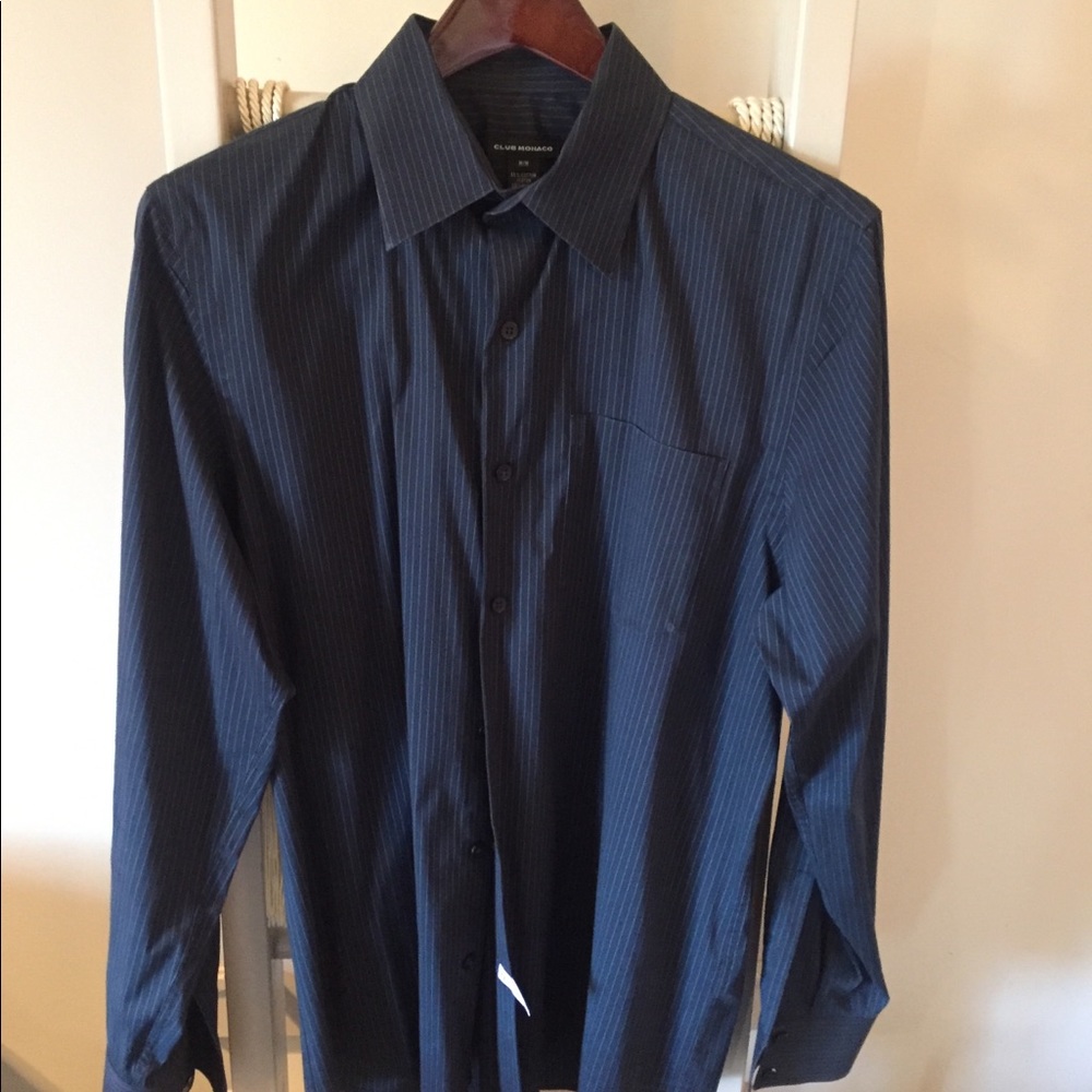 Men’s button down dress shirt gently worn